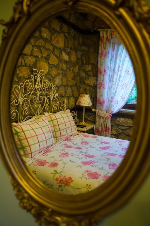 Archontiko Emmanouilidi Suites Loutraki  Exterior photo